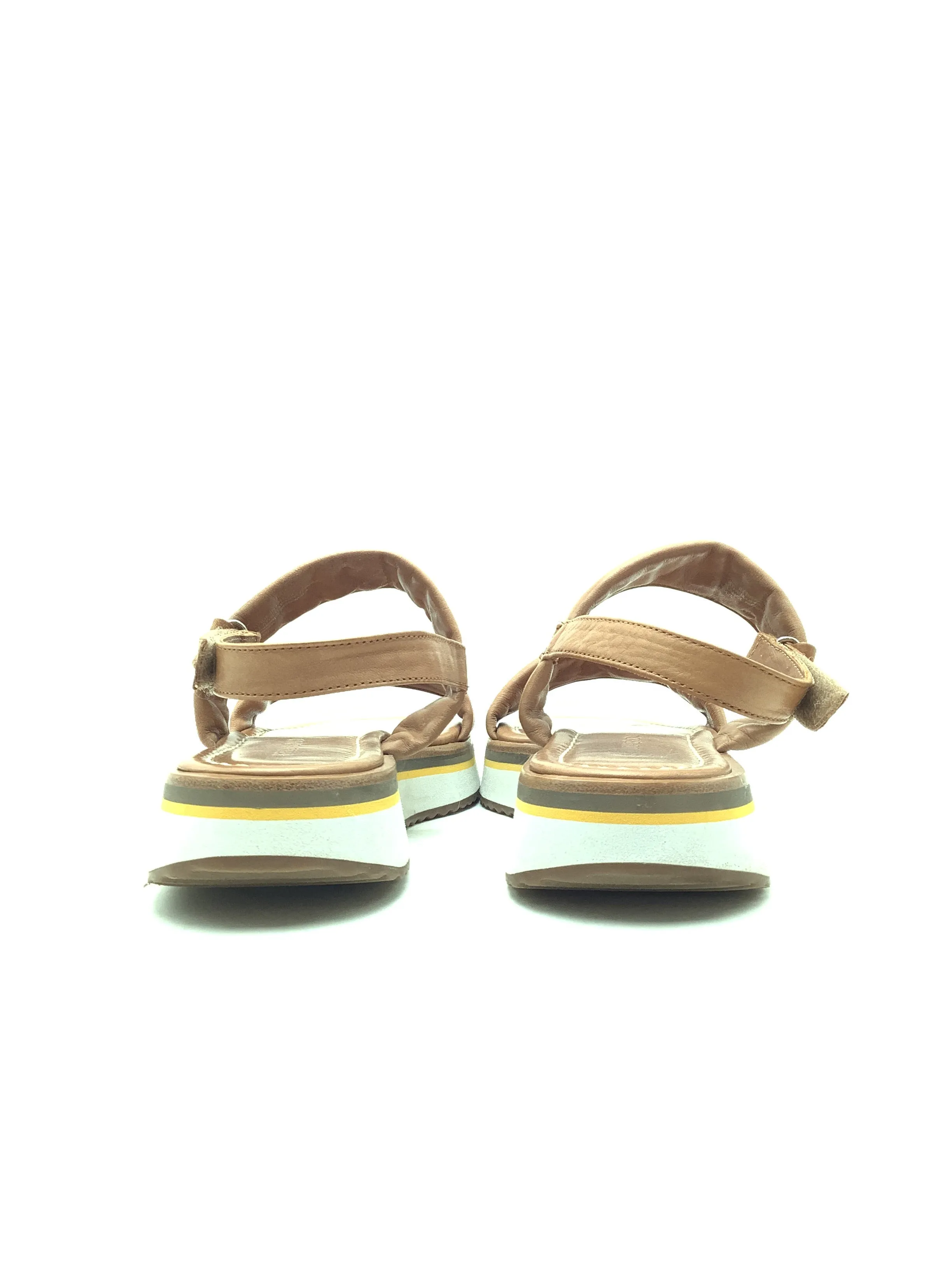 Bernardo Catherine Flat Sandals Leather Neutral Size: 8.5