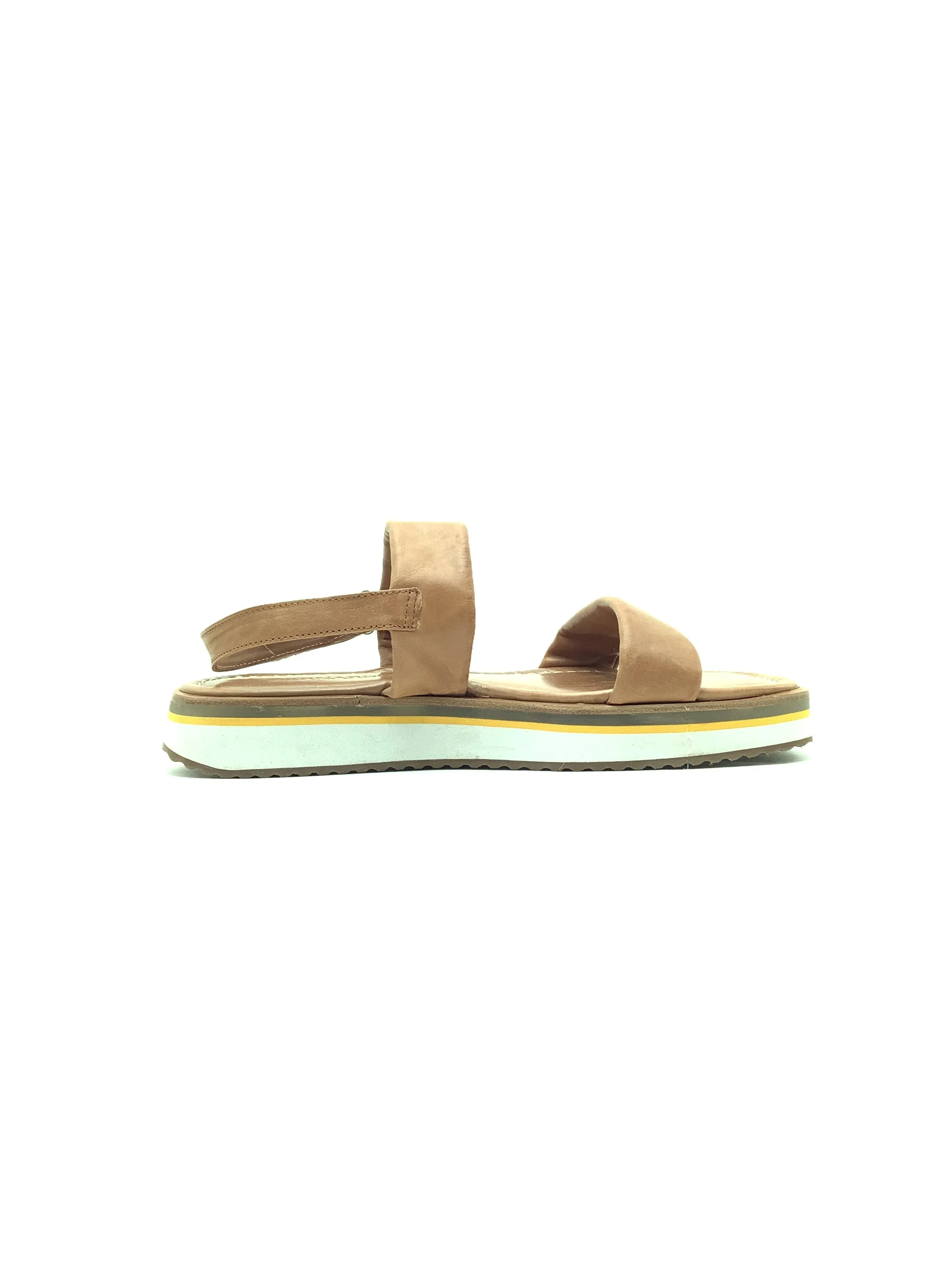 Bernardo Catherine Flat Sandals Leather Neutral Size: 8.5