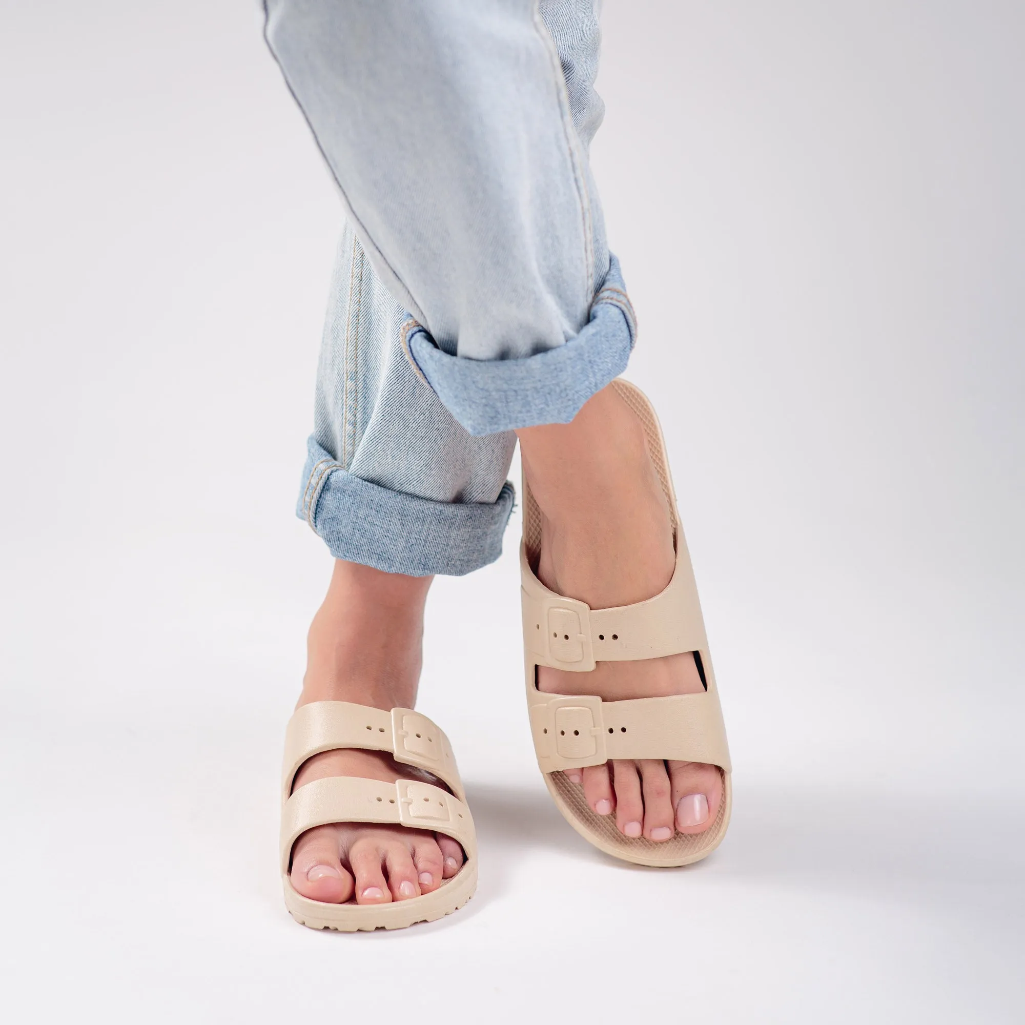 Plaka Genesis 2 Fixed Straps Slides Sandals | Natural Women